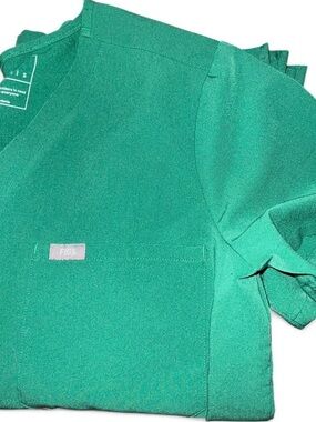 Figs Scrub Set in Emerald Green